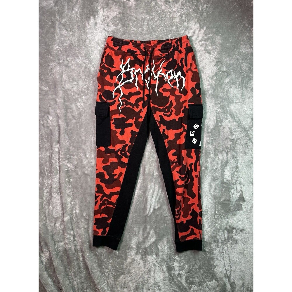Broken Promises Cargo Mens Small Red Camo Sweatpants Joggers Y2K Spellout
